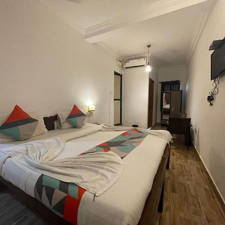 Rj14 Accommodations At Baga Beach Exterior foto