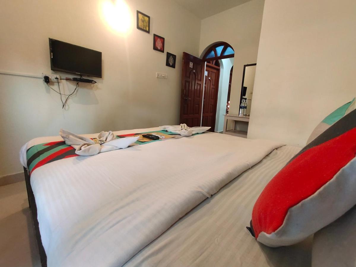 Rj14 Accommodations At Baga Beach Exterior foto
